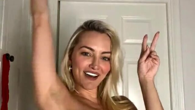 lindsey pelas video